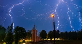 Attēls rakstam: Pjotra Murāna negaisa fotostāsti Dagdā