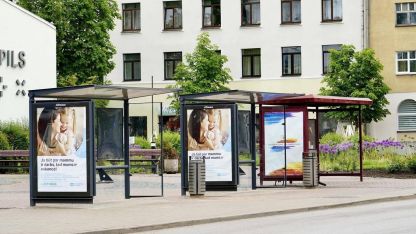 Attēls rakstam: Daugavpilī uzstāda Normana Fostera dizaina pieturvietu nojumes