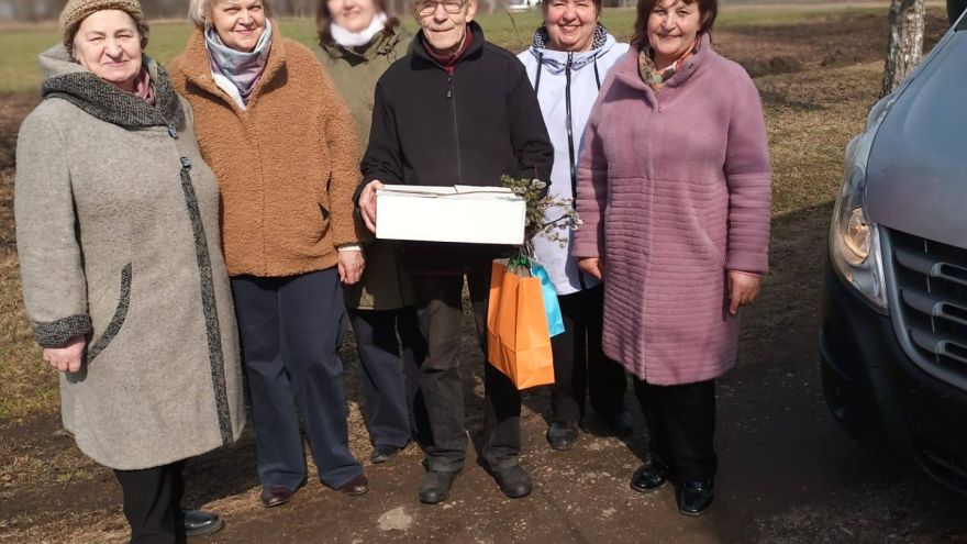 Attēls rakstam: Līksnieši apdāvināti ar pūpoliem un dāvanām