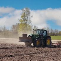 Igora Pliča pavasarmirklis Latgalē

Egita Terēze Jonāne, egitalobs@gmail.com

#lobs_lv #pavasarmirklis #igorsplics #latgale #latvija #dzivessvinesana #springtime #farmers #latvia #celebratelife @sekotaji