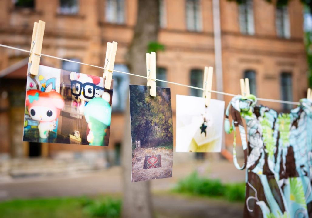 Mājas mākslas dienas: Anastasijas Solovjovas tuvums fotogrāfijās