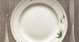Attēls rakstam: Jasmuižā klās galdu Raiņa un mūsdienu tradīcijā
