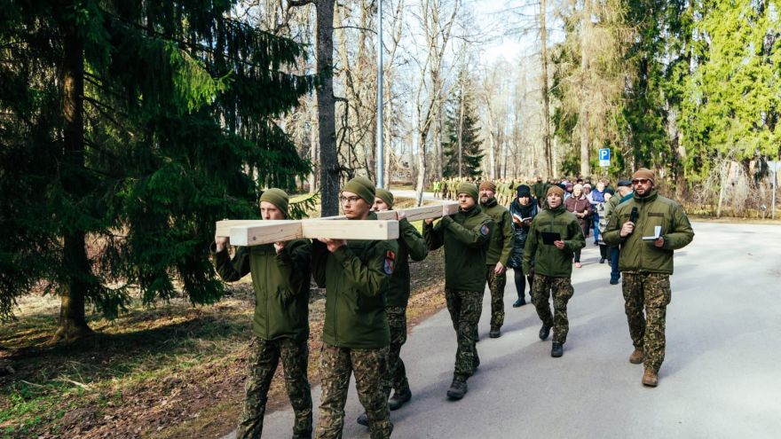 Attēls rakstam: Zemessargu Krustaceļa lūgšana Lūznavā
