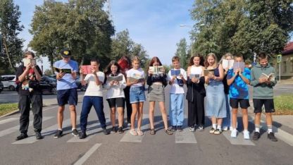 Attēls rakstam: Poļu ģimnāzijas skolēni godā grāmatu