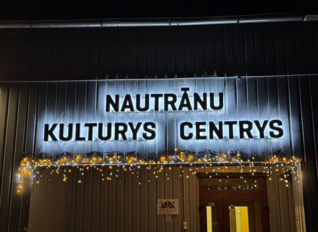Nautrānu kulturys centrs aicynoi vaicuot meikles