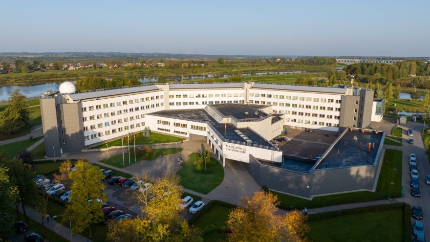 Attēls rakstam: Pasniedz Daugavpils Universitātes Gada balvas