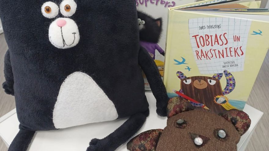 Attēls rakstam: Daugavpils bibliotekāri apvienojas radošuma izstādē