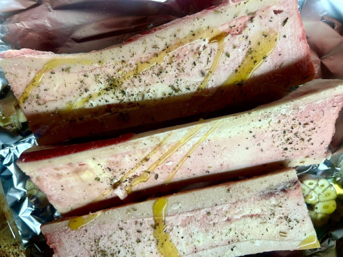 Variācija par izcili vērtīgo un gardo produktu - stobra kaulu smadzenēm