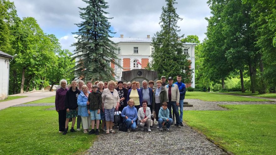 Attēls rakstam: Aizkalnes seniori apmeklēja Bebreni un Dvietes palieni